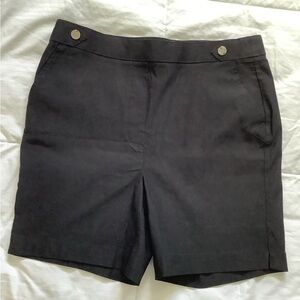 😊Rafaella Black Pull On Shorts Tailored Mid-Length NWOT